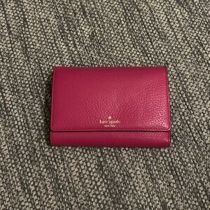 KATE SPADE LEATHER TRIFOLD WALLET
